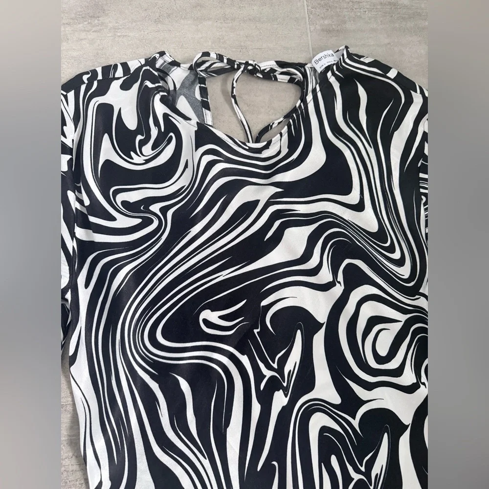 Bershka Black White Swirl Print Long Sleeve Midi Dress With Slits Size XX - Picture 5 of 13